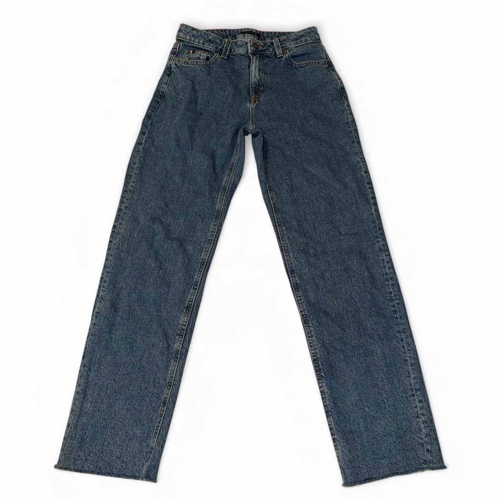 Tommy Hilfiger women’s Dark wash high rise classic Straight Jeans
